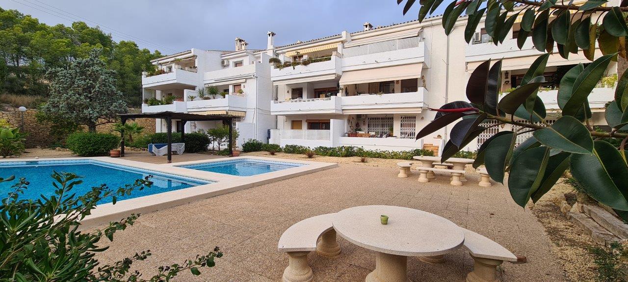 Sunny apartment with communal pool, near the sea in Altea
