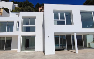 Luxe moderne design villa met zeezicht in Altea Hills.