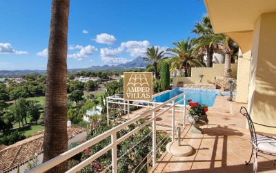 Magnificent villa located in one of the best areas of the Altea Golf.