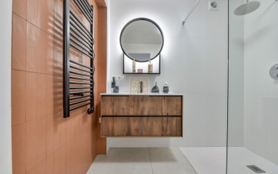 Villa récemment rénovée, avec appartement d