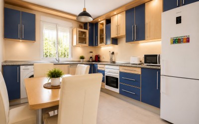 Schöne Villa mit herrlichen Terrassen und Swimmingpool in La Nucia.