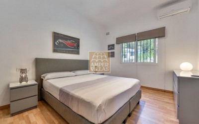 Exclusive villa in Altea offering complete privacy in a natural setting.