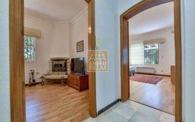Exclusive villa in Altea offering complete privacy in a natural setting.