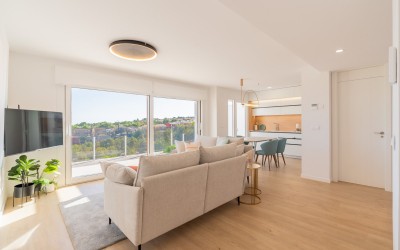 Maison mitoyenne moderne de 4 chambres avec vue panoramique sur la mer et Benidorm à La Nucía