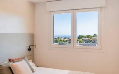 Maison mitoyenne moderne de 4 chambres avec vue panoramique sur la mer et Benidorm à La Nucía