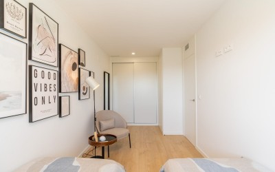 Maison mitoyenne moderne de 4 chambres avec vue panoramique sur la mer et Benidorm à La Nucía
