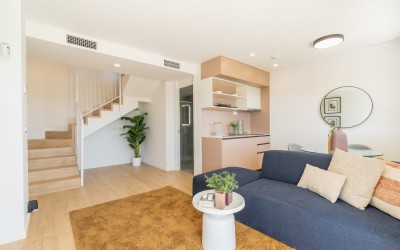 Maison mitoyenne moderne de 4 chambres avec vue panoramique sur la mer et Benidorm à La Nucía