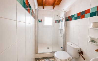 Luxuriöses Dreifamilienhaus direkt am Meer in La Olla, Altea