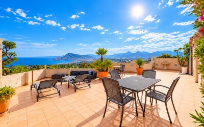 Duplex-Penthouse mit Panoramablick auf das Meer in Altea La Vella
French: