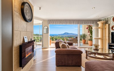 Duplex-Penthouse mit Panoramablick auf das Meer in Altea La Vella
French: