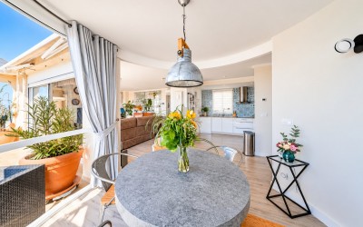 Duplex-Penthouse mit Panoramablick auf das Meer in Altea La Vella
French:
