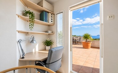 Duplex-Penthouse mit Panoramablick auf das Meer in Altea La Vella
French:
