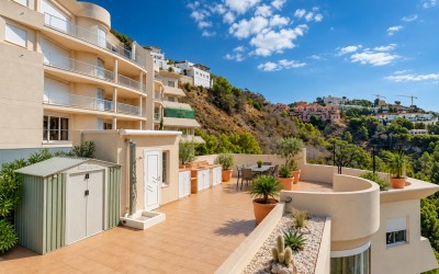 Duplex-Penthouse mit Panoramablick auf das Meer in Altea La Vella
French:
