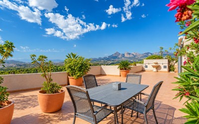 Duplex-Penthouse mit Panoramablick auf das Meer in Altea La Vella
French:
