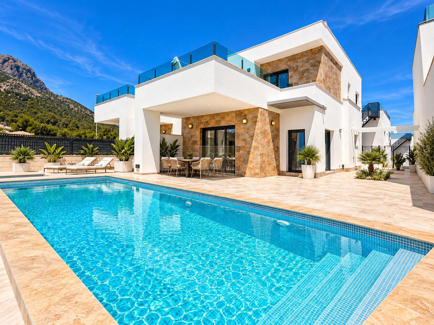 Villa moderne
de 3 chambres avec piscine privée à Polop