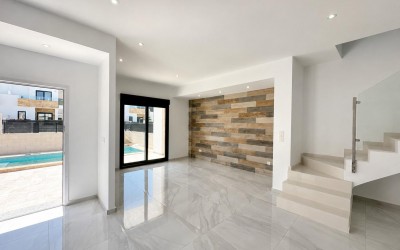 Villa moderne
de 3 chambres avec piscine privée à Polop