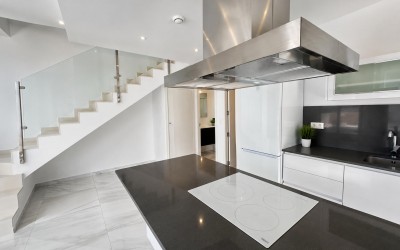 Villa moderne
de 3 chambres avec piscine privée à Polop