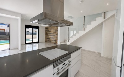 Villa moderne
de 3 chambres avec piscine privée à Polop