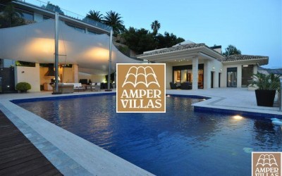 Spectacular modern villa for sale with panoramic views,