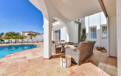 Вилла в аренду с захватывающим видом на море в Altea