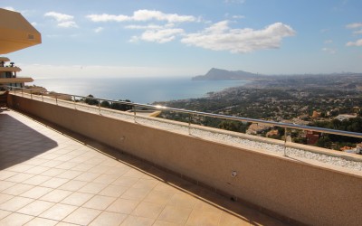Penthouse with large terrace and stunning sea views in Altea Costa Blanca