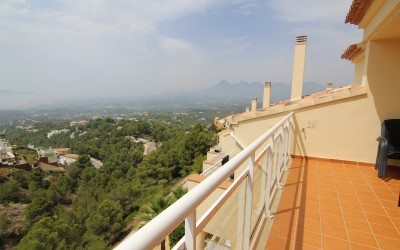 Very spacious and beautiful terraced corner house with panoramic view for sale in Altea.