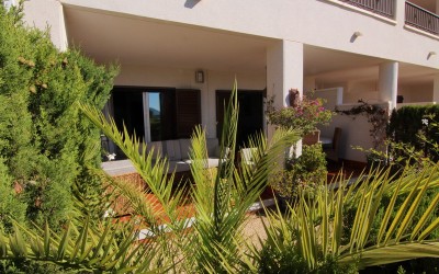 Apartment mit kleinem Garten zur jährlichen Miete in Santa Clara Altea